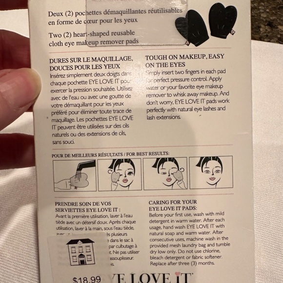 Eye Make Up Remover - No Soap Required - Pack of Two - Picture 2 of 8